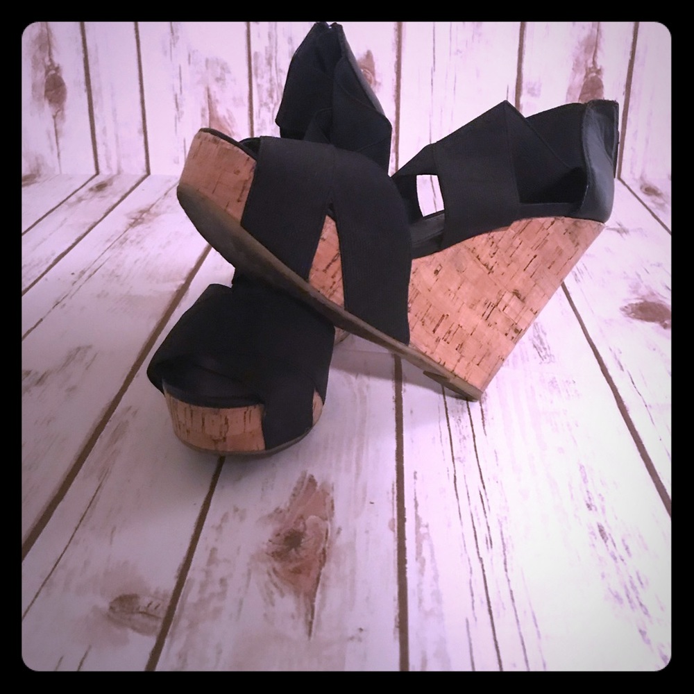 Chinese Laundry Wedges